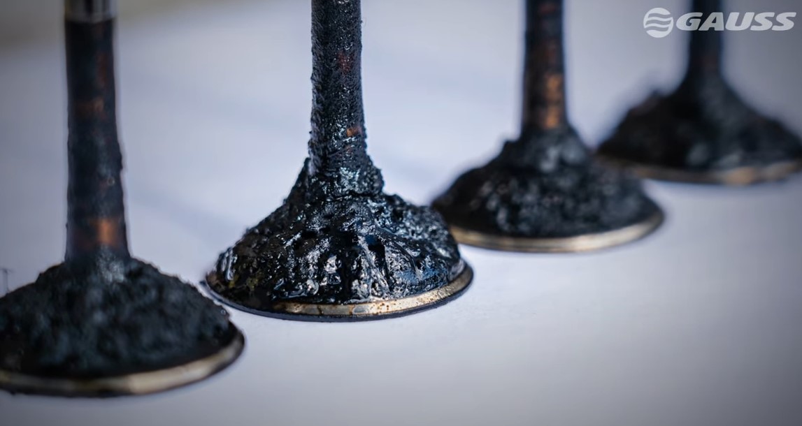 válvulas de admisión acumulan carbón