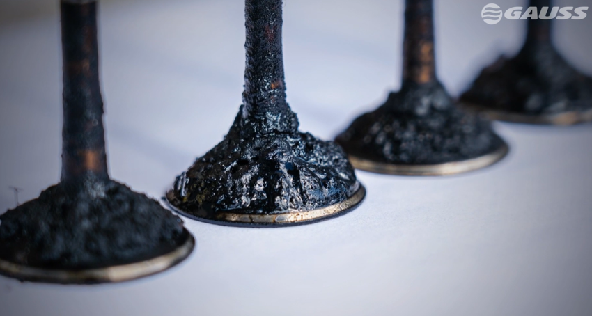 válvulas de admissão com carbono acumulado